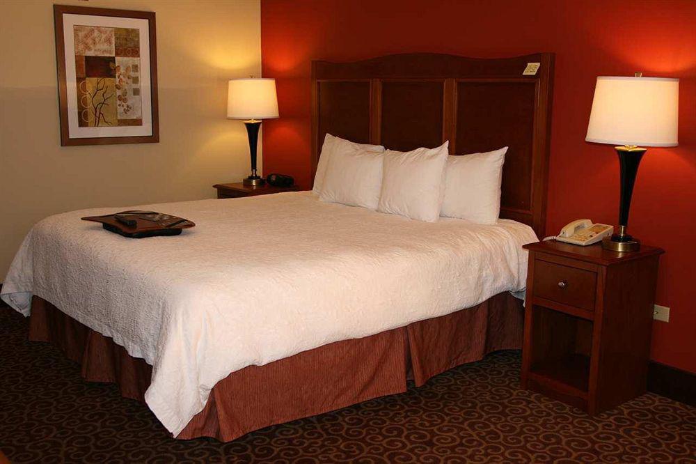 Hampton Inn Chicago-Carol Stream Ngoại thất bức ảnh